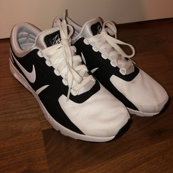 Nike Shoes - Nike Air Max Zeros